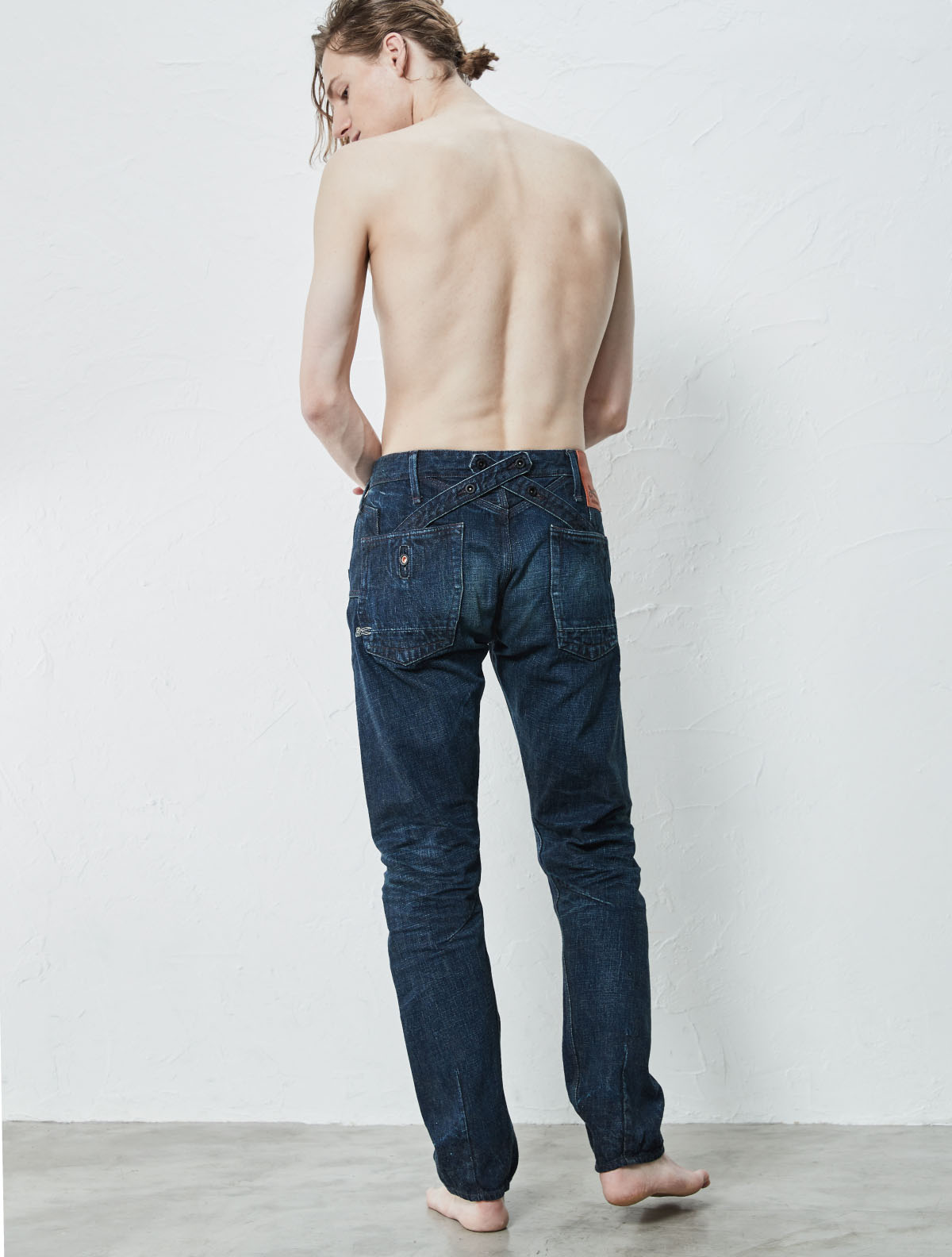 CROSS BACK TAPERED PANTS
