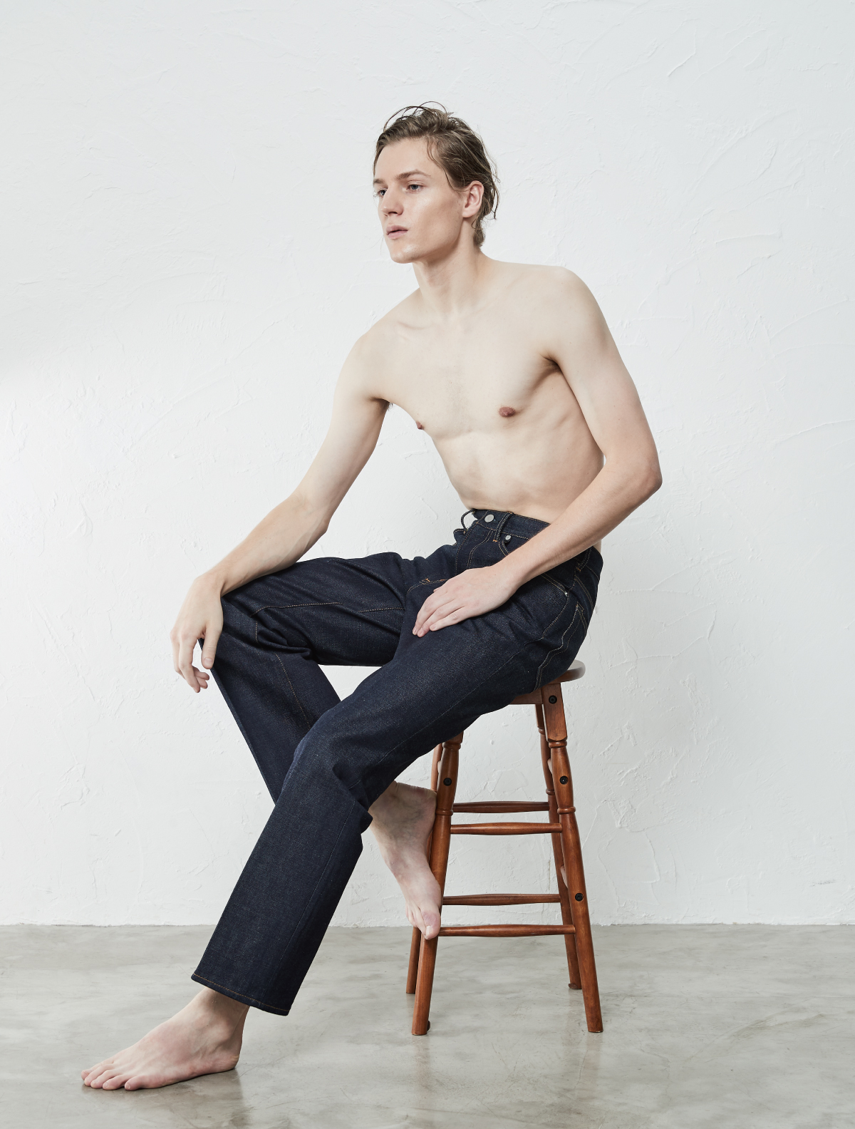 CENTER PRESS STRAIGHT FIT PANTS