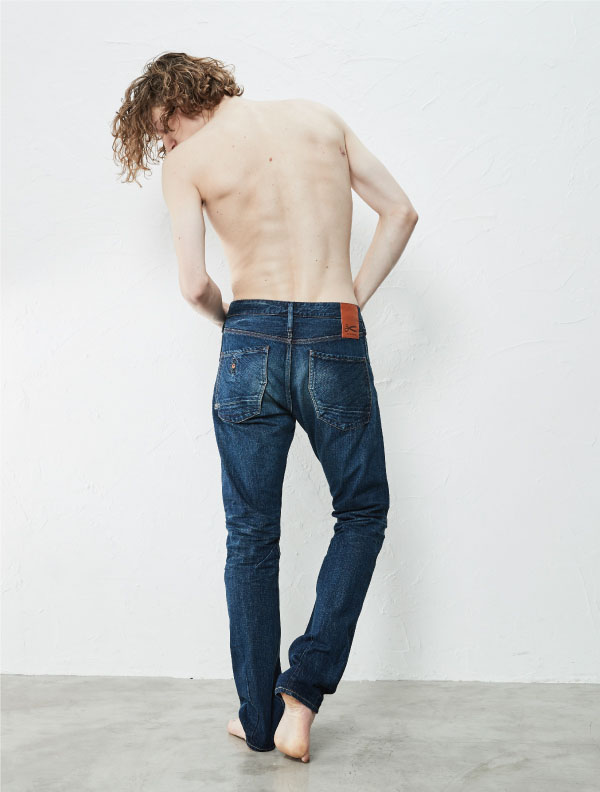 DENHAM - DENHAM ライトブルーデニム スキニーフィット 細身タイプ 表面加工ありの通販 by SMKT's shop｜デンハムならラクマ