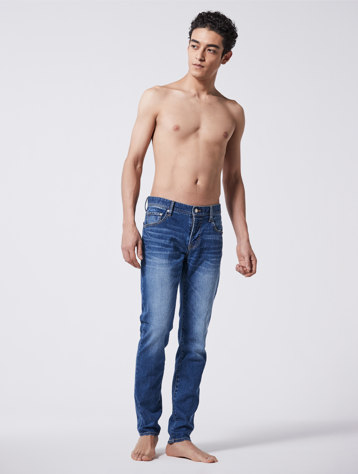 TAPERED SLIM PANTS